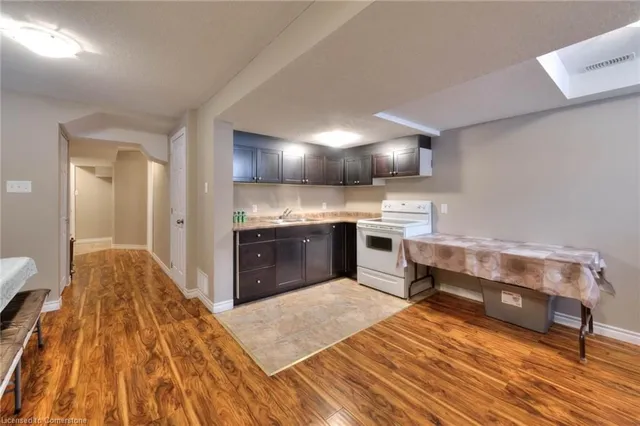 Additional image 34 of 26 Renfrew St