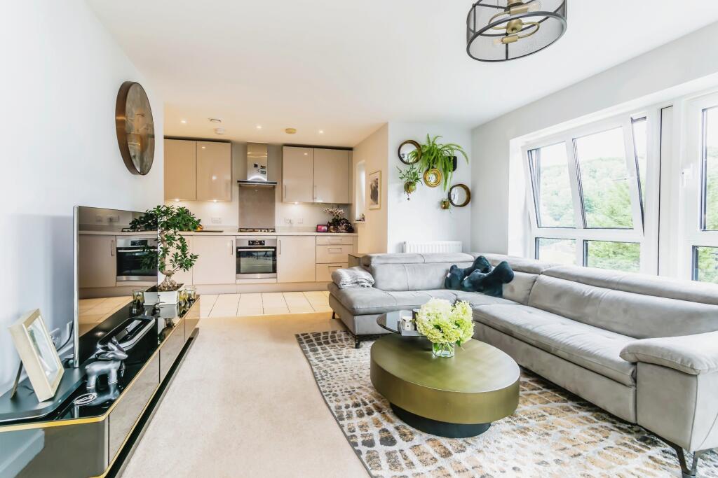 Additional image 5 of Godstone Road, Caterham, Surrey, CR3