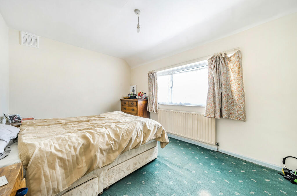 Additional image 17 of Parkfields, Roydon, Harlow, Essex, CM19