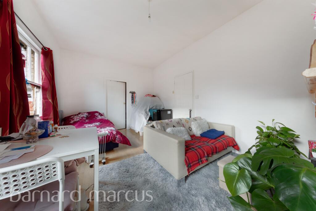 Additional image 4 of Mitcham Park, Mitcham