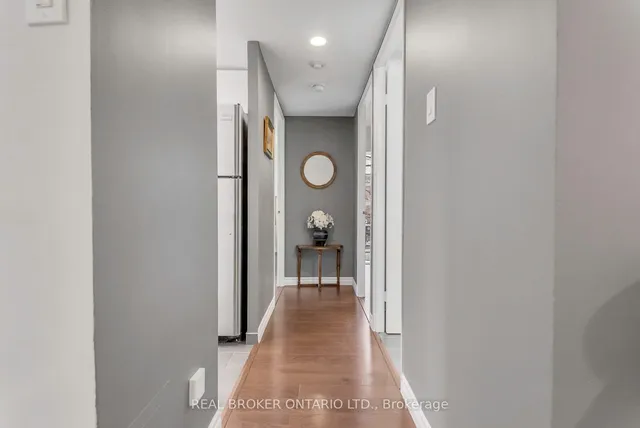 Additional image 16 of 725 King St Unit 213