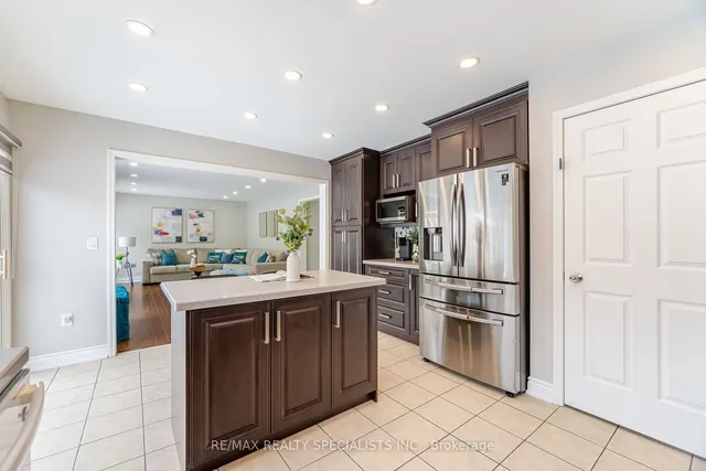 Additional image 16 of 8 Upshall Dr