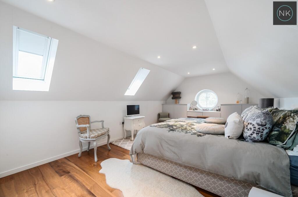 Additional image 28 of Coopers Court, Piercing Hill, Theydon Bois, Epping, Essex, CM16