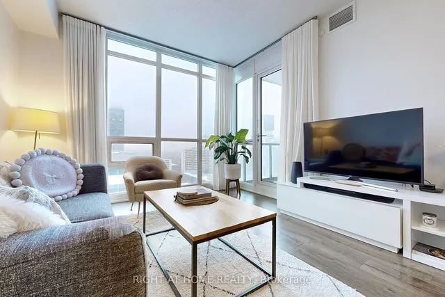 Additional image 10 of 30 Roehampton Ave Unit 1506