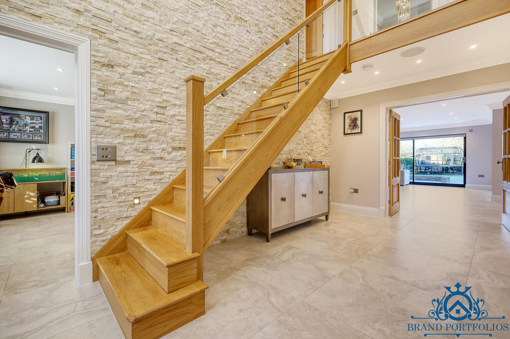 Additional image 2 of Southend Road, Howe Green, CM2