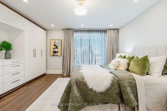 Additional image 32 of 3060 Bayview Ave