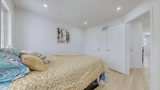 Additional image 32 of 31 Luella Cres