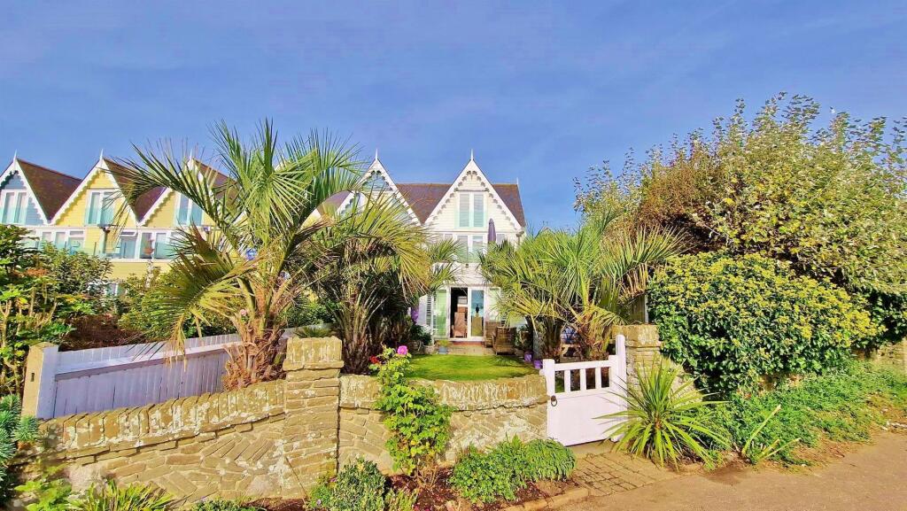 Additional image 45 of The Beach House, Green Lane, Walton On The Naze
