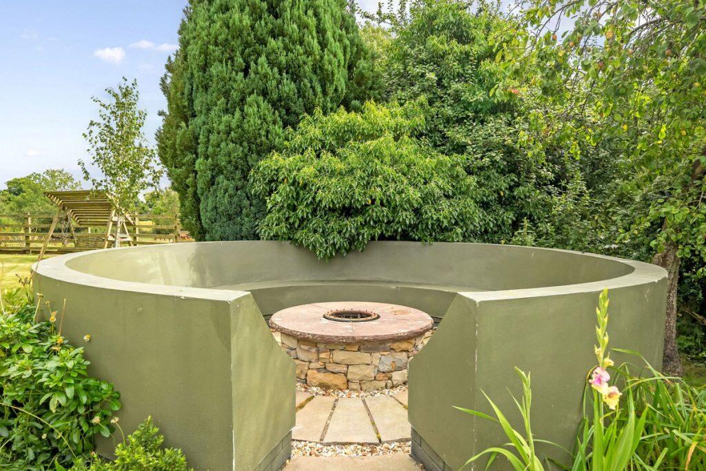 Additional image 36 of The Vownog Sychdyn, Mold