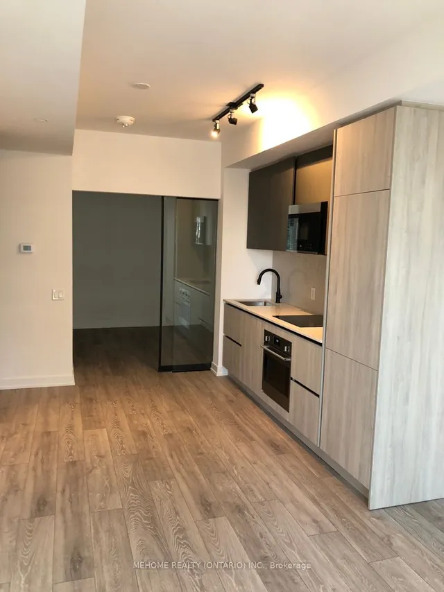 Additional image 3 of 108 Peter St Unit 1001