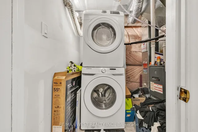 Additional image 39 of 84 Lone Rock Circ