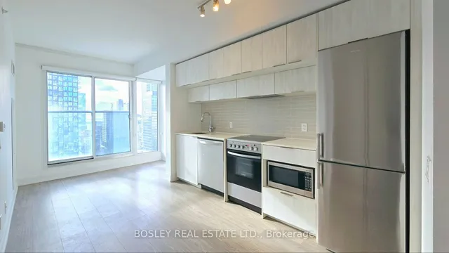 Additional image 2 of 181 Dundas St Unit 2707