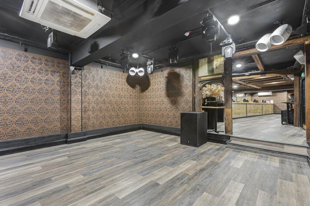 Additional image 32 of The Sugar Hut, 93-95 High Street, Brentwood, CM14 4RR