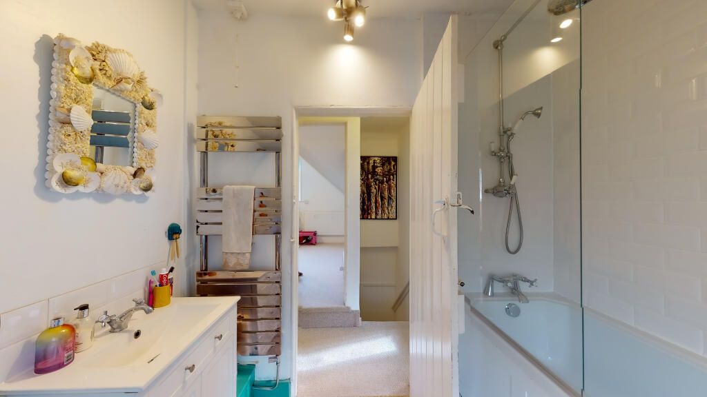 Additional image 13 of Woodland Way, Caterham, CR3