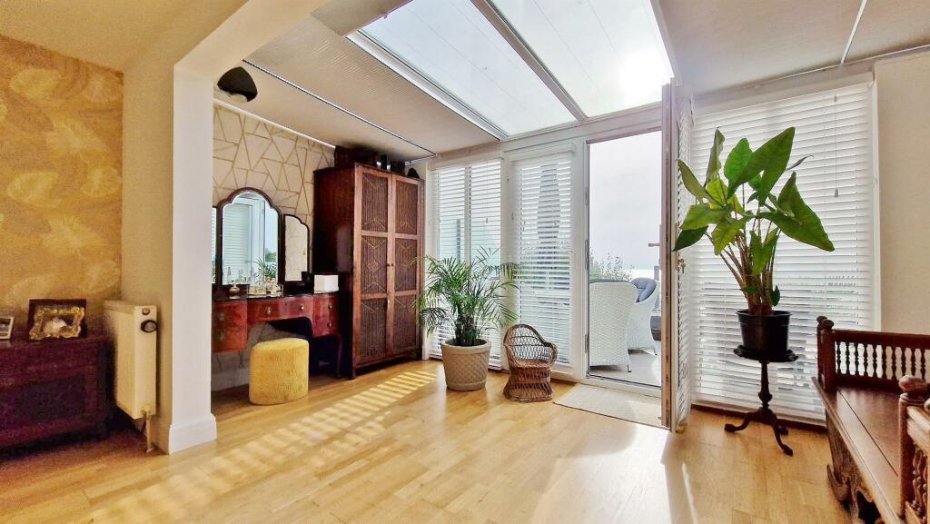 Additional image 24 of The Beach House, Green Lane, Walton On The Naze