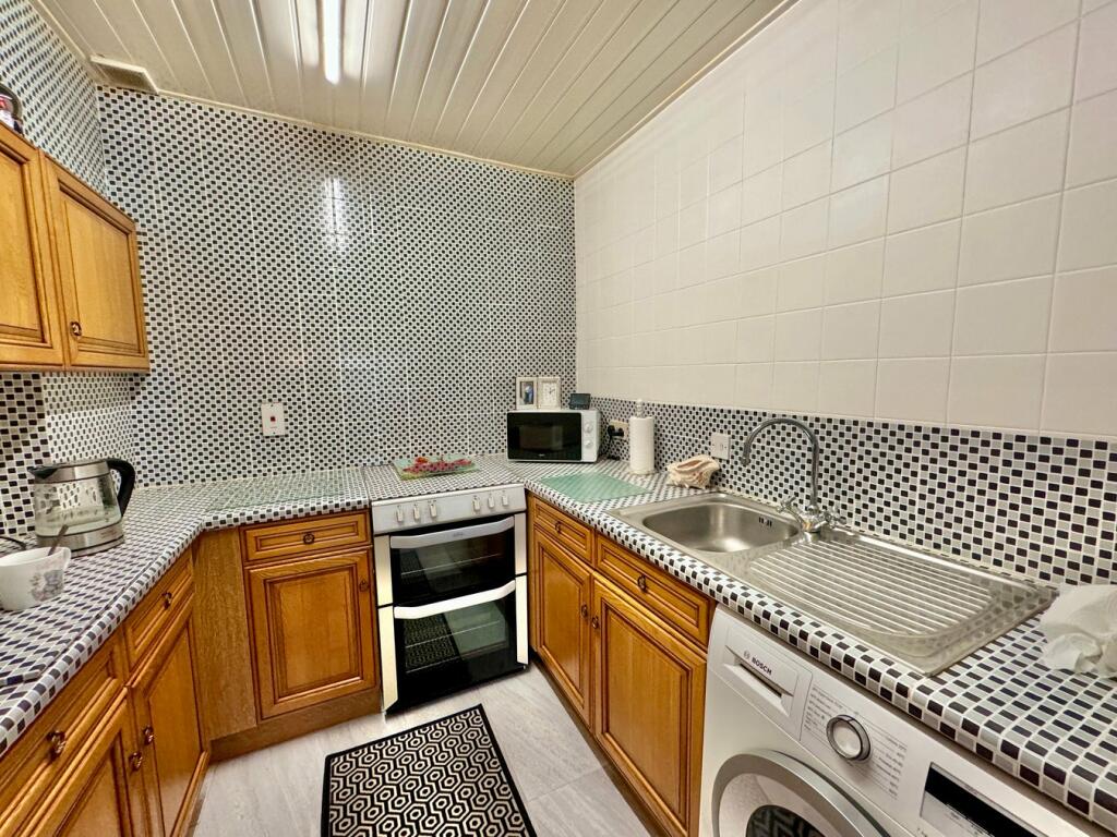 Additional image 4 of Louise Close, Walton on the Naze, CO14