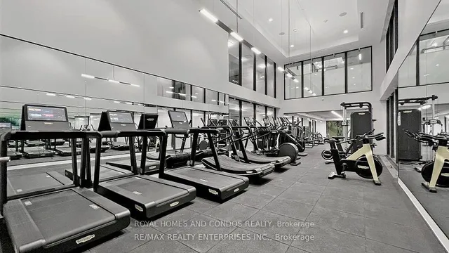 Additional image 29 of 158 Front St Unit 1611