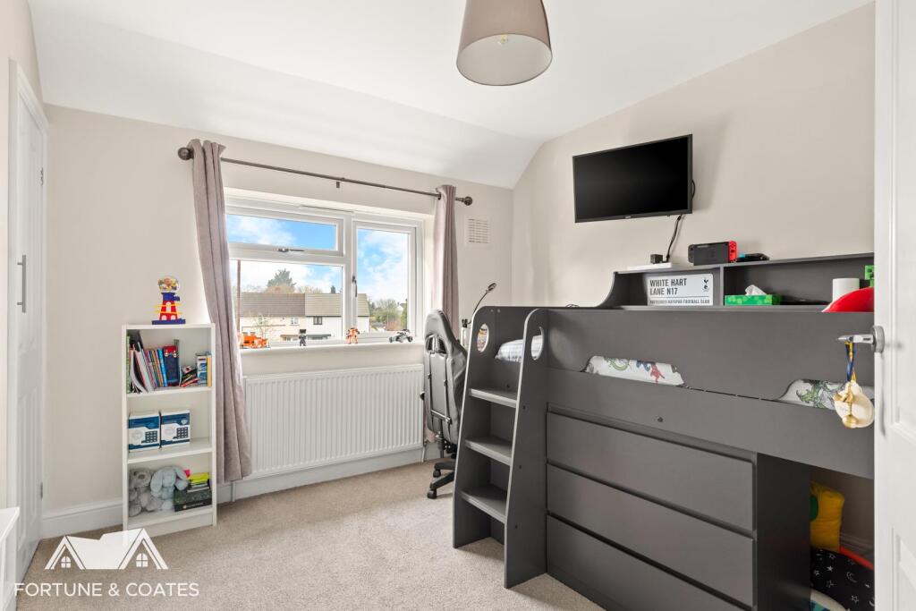 Additional image 21 of Parkfields, Roydon, Harlow