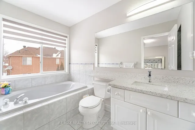 Additional image 25 of 8 Upshall Dr