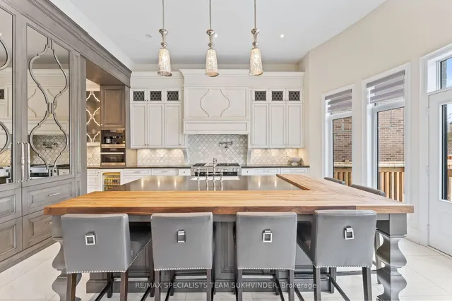 Additional image 11 of 51 Classic Dr