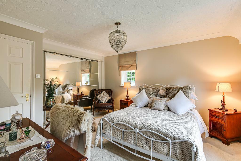 Additional image 20 of Overhill, Warlingham, CR6 9JR