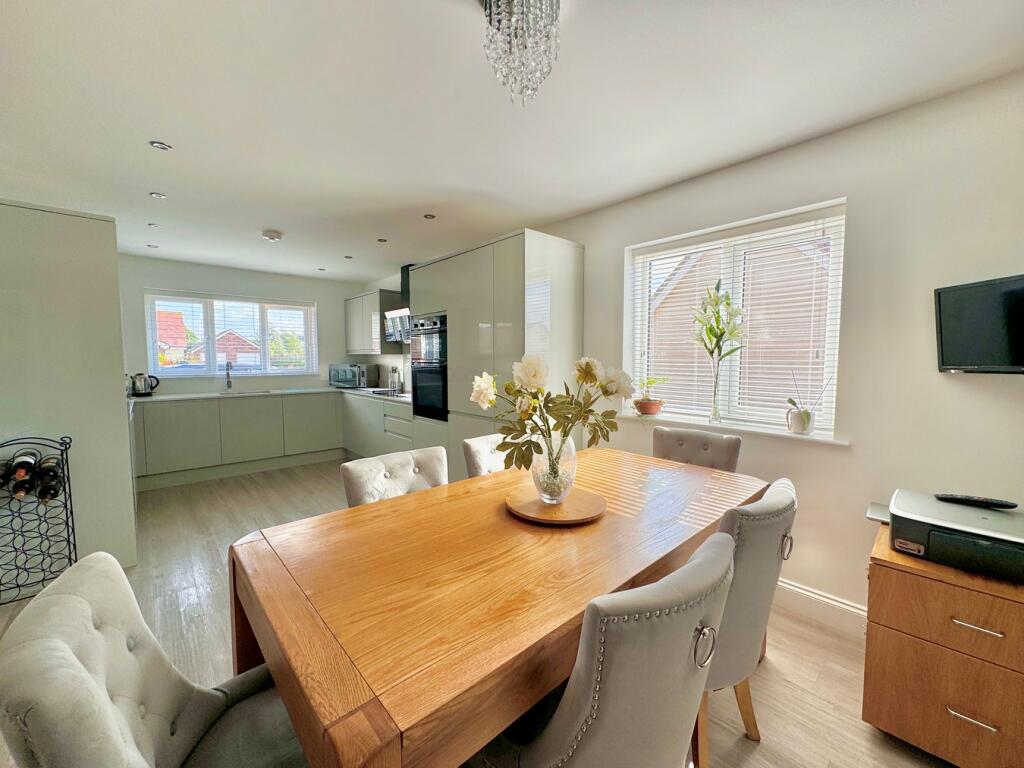 Additional image 17 of Farm Close, KIRBY CROSS, Frinton on Sea, CO13