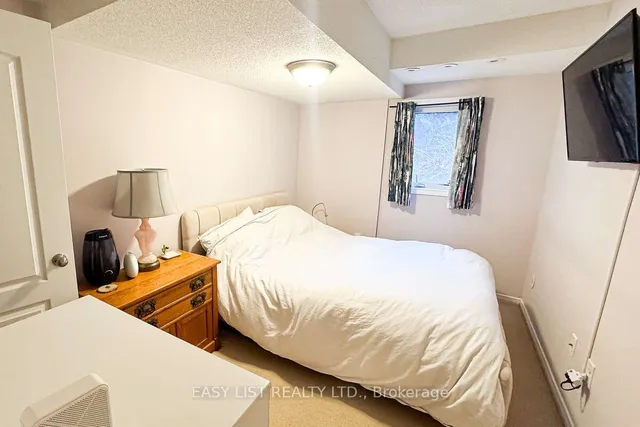 Additional image 32 of 33 Florence Wyle Lane