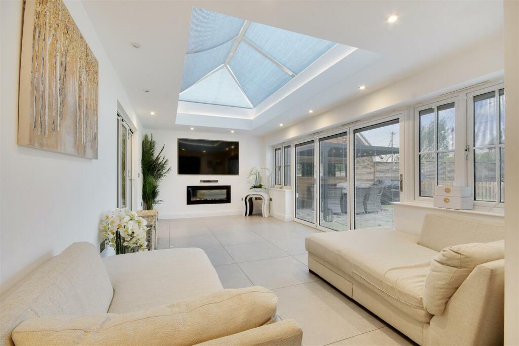 Additional image 2 of Murrayfields, Burnham-On-Crouch