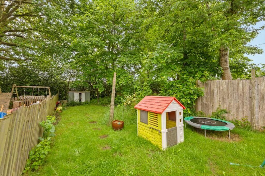 Additional image 17 of 6 Lime Grove, Warlingham, Surrey, CR6 9DB