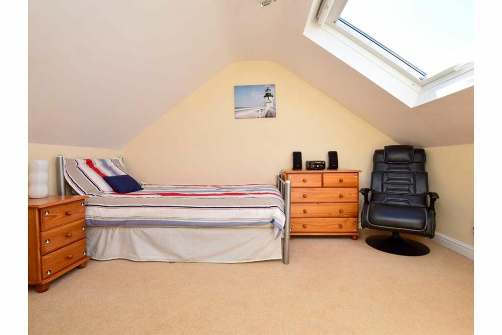 Additional image 21 of Millfield, Neston, CH64