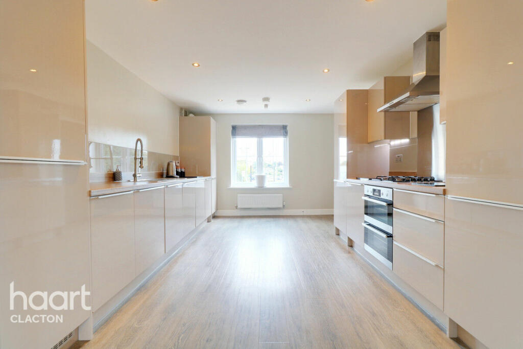 Additional image 5 of Skippers Way, Walton On The Naze