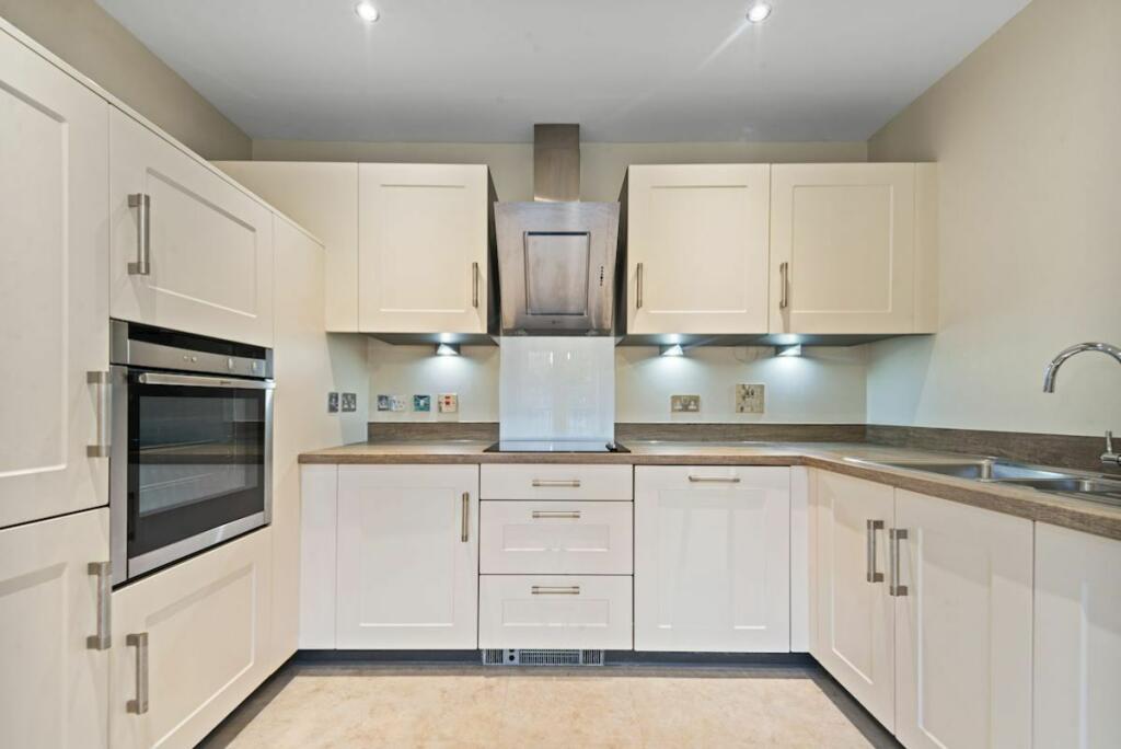 Additional image 9 of Maynard House, Moat Park, Great Easton, Dunmow, Essex CM6 2DL