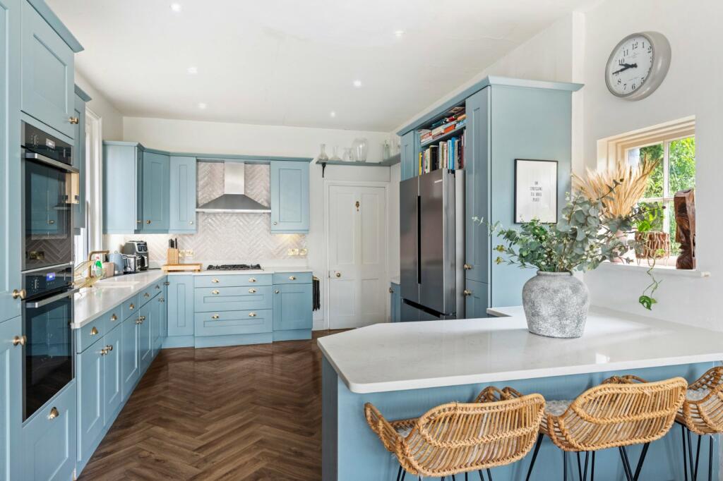 Additional image 12 of Wellesley Road, Lexden, Essex, CO3