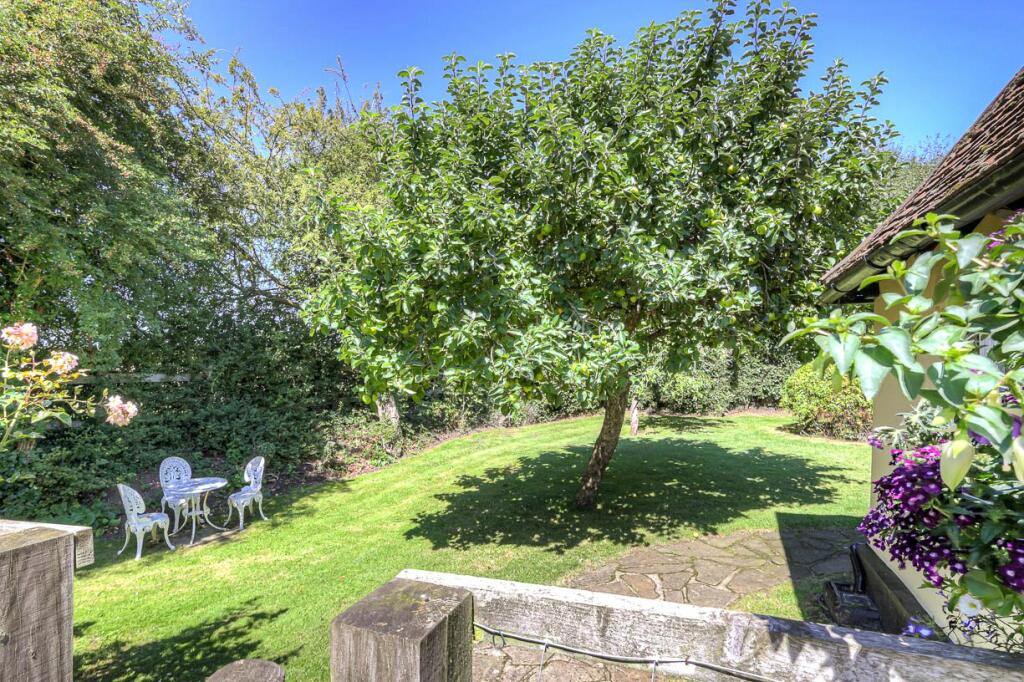 Additional image 23 of Doddinghurst Road, Pilgrims Hatch, CM15