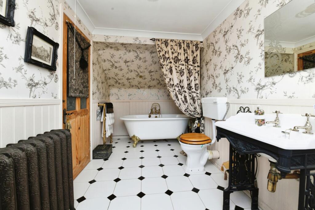 Additional image 9 of Blackmore Road, Doddinghurst, Brentwood, Essex, CM15