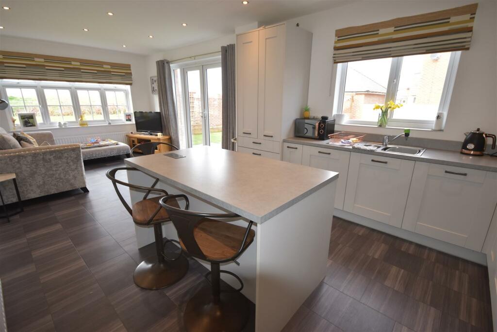 Additional image 5 of Bayweaver Street, Little Sutton