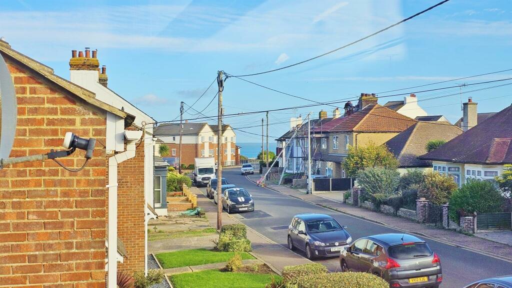 Additional image 25 of Woodberry Way, Walton On The Naze