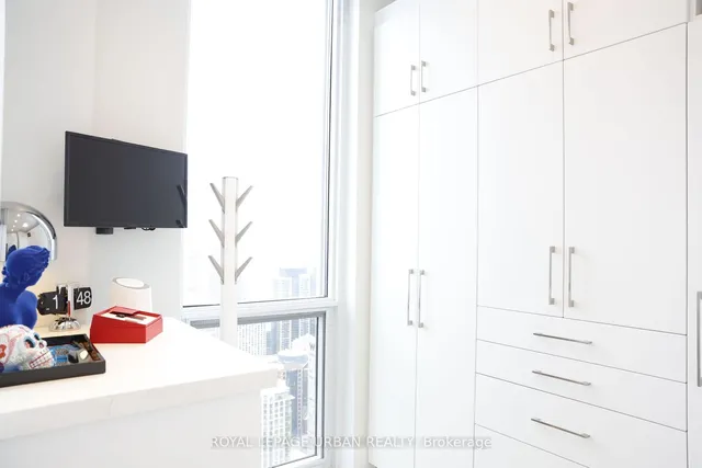 Additional image 22 of 1 Yorkville Ave Unit Lph8