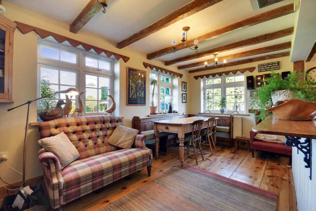 Additional image 10 of Coxtie Green Road, Pilgrims Hatch, Brentwood