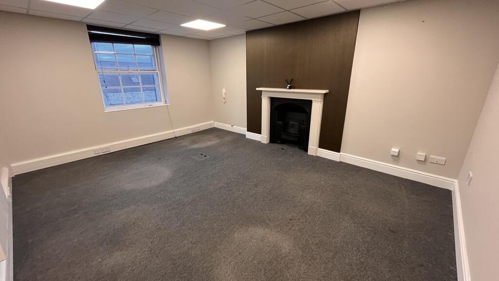 Additional image 4 of 105, High Street, Brentwood, Essex, CM14