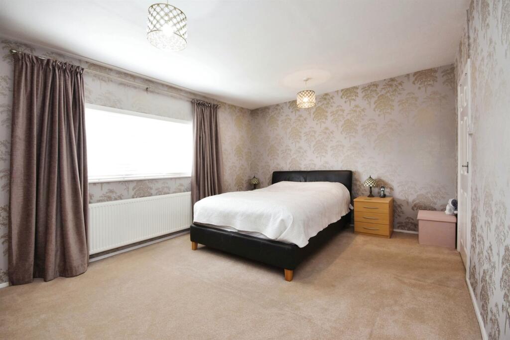 Additional image 8 of Elizabeth Road, Pilgrims Hatch, Brentwood