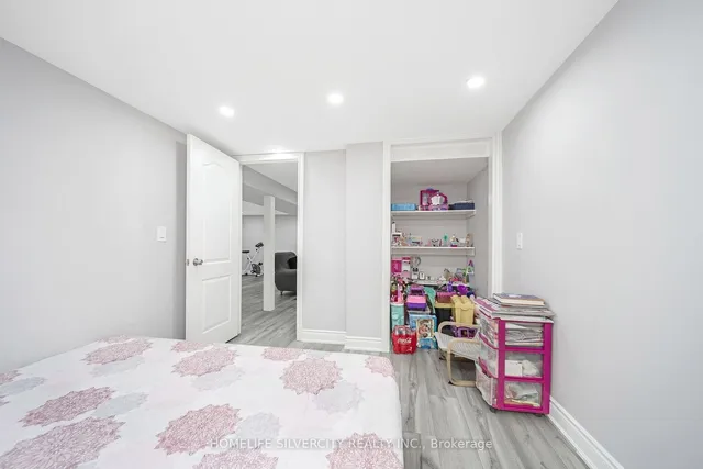 Additional image 36 of 133 Earnscliffe Circ