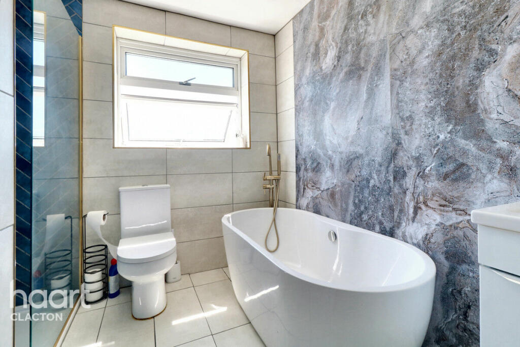 Additional image 14 of Leas Road, Clacton-On-Sea