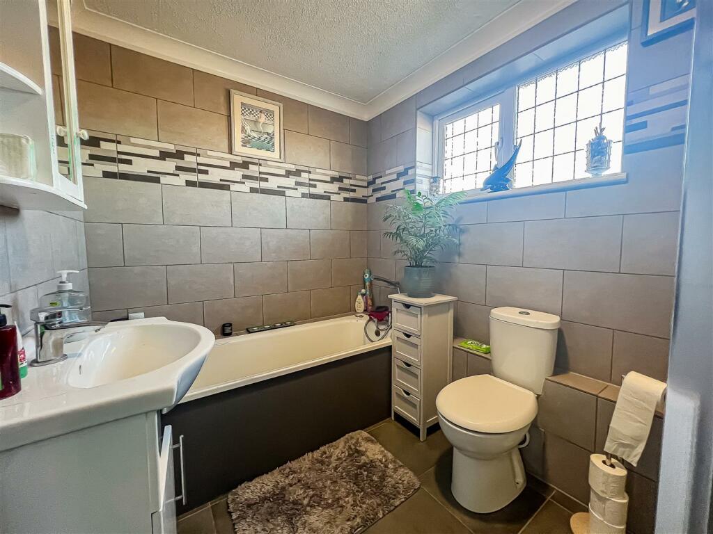 Additional image 15 of Havering Close, Clacton-On-Sea