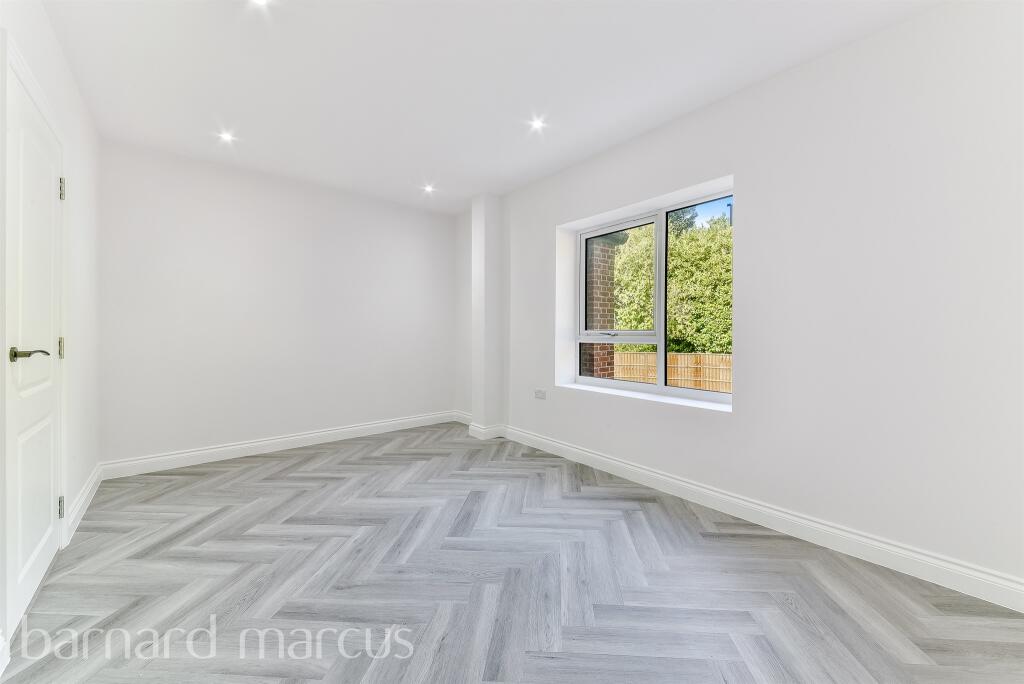 Additional image 8 of Sanderstead Road, South Croydon