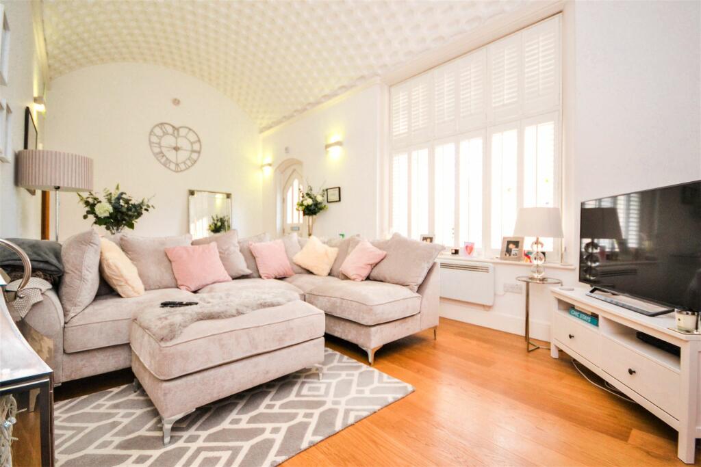 Additional image 5 of Tudor Court, The Galleries, Brentwood