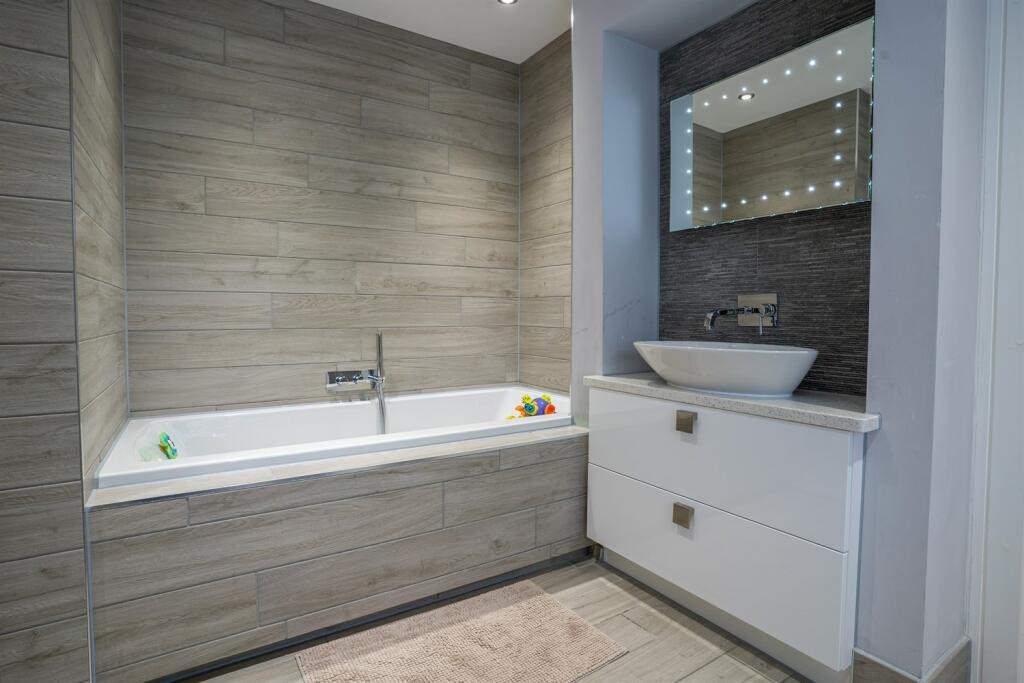 Additional image 18 of Queenborough Lane, Braintree, CM77