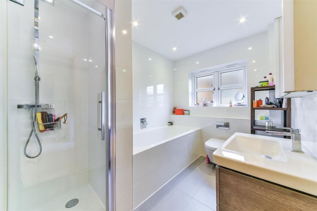 Additional image 22 of High Oaks Close, Coulsdon