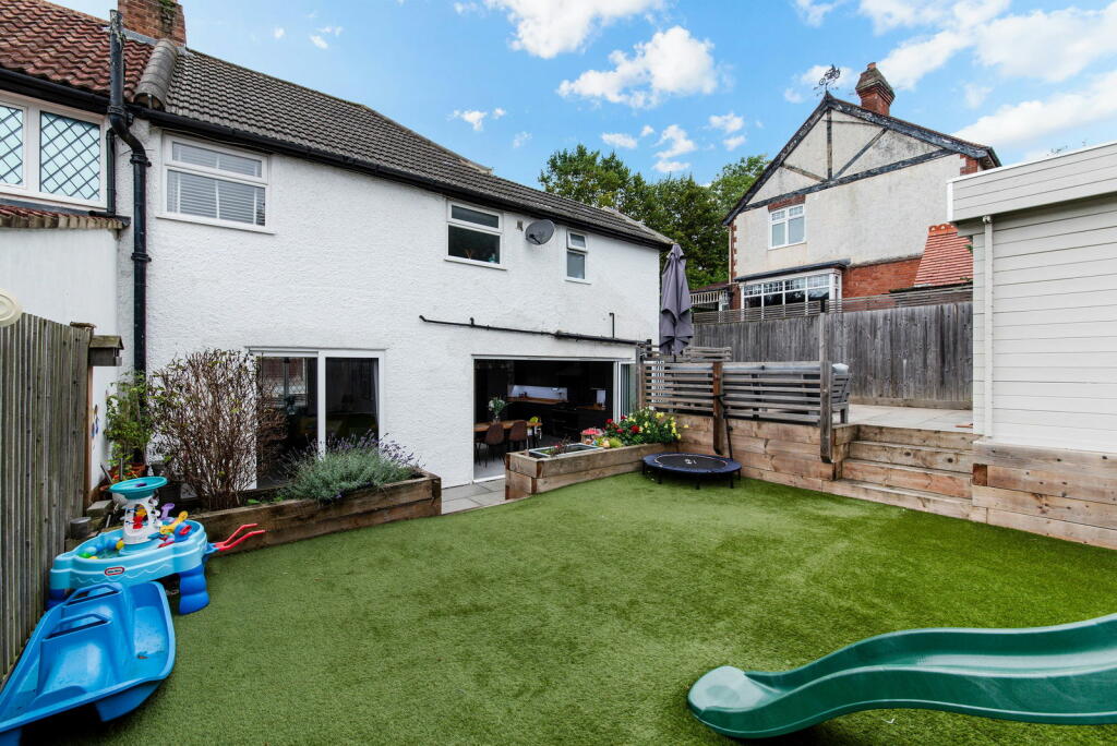 Additional image 17 of Woodstock Road, Coulsdon, CR5 3HS