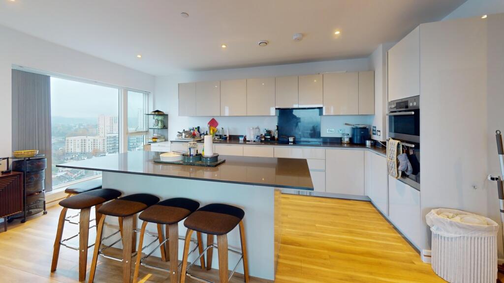 Additional image 21 of Cherry Orchard Road, Croydon, CR0